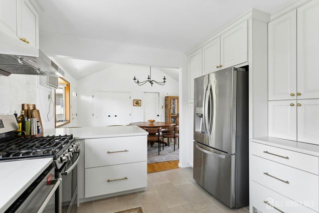 329 maplewood Avenue, Kenilworth, NJ 07033