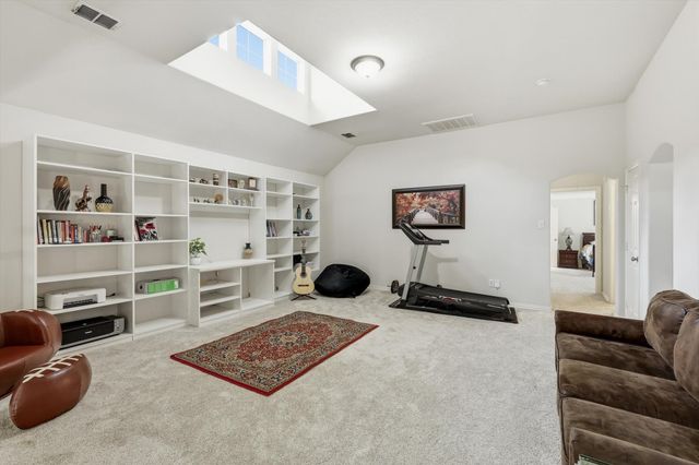 9050 Dillon Trail, Irving, TX 75063