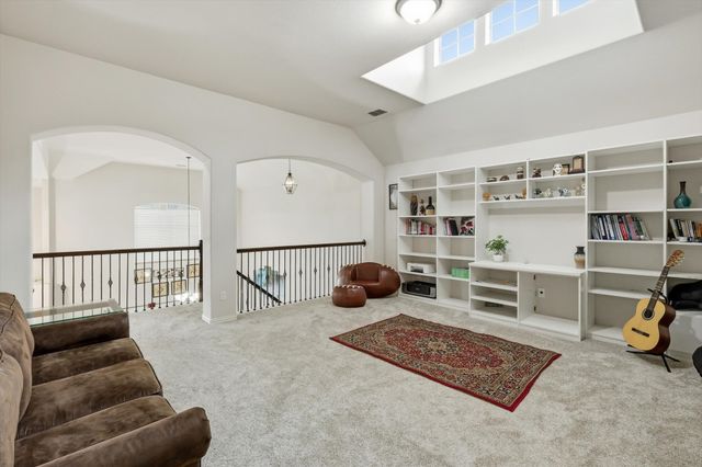 9050 Dillon Trail, Irving, TX 75063
