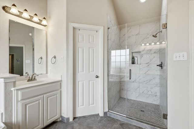 9050 Dillon Trail, Irving, TX 75063