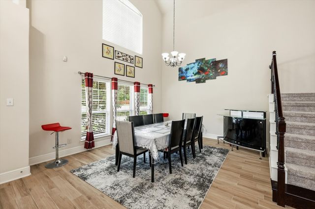 9050 Dillon Trail, Irving, TX 75063