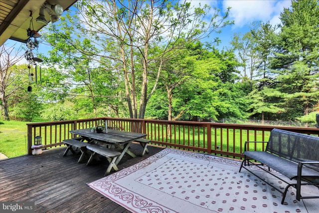 620 SAINT JOHNS RD, Littlestown, PA 17340