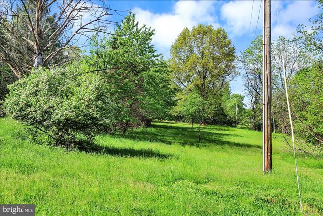 620 SAINT JOHNS RD, Littlestown, PA 17340