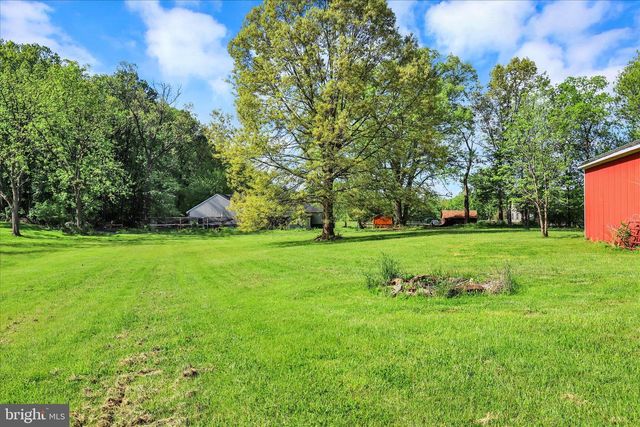 620 SAINT JOHNS RD, Littlestown, PA 17340