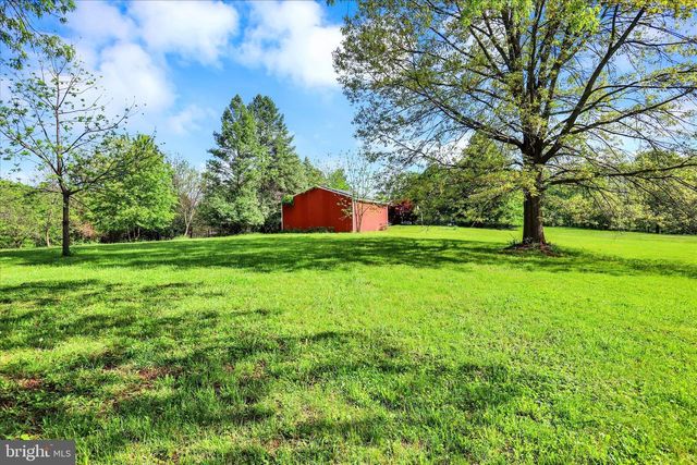 620 SAINT JOHNS RD, Littlestown, PA 17340