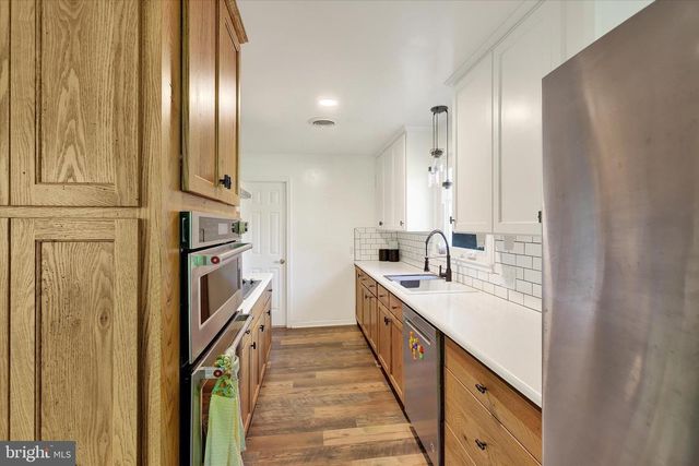 620 SAINT JOHNS RD, Littlestown, PA 17340