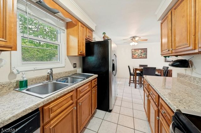 210 Caldwell Ave, Paterson City, NJ 07501