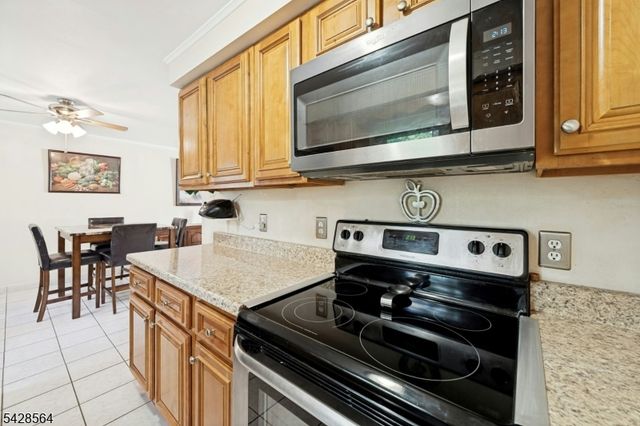 210 Caldwell Ave, Paterson City, NJ 07501
