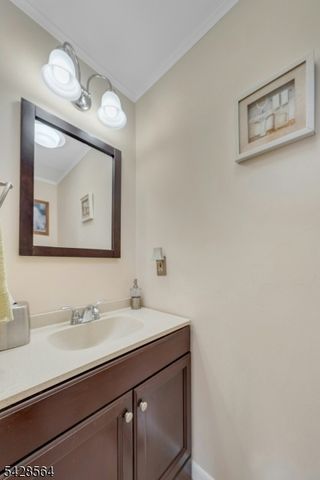 210 Caldwell Ave, Paterson City, NJ 07501