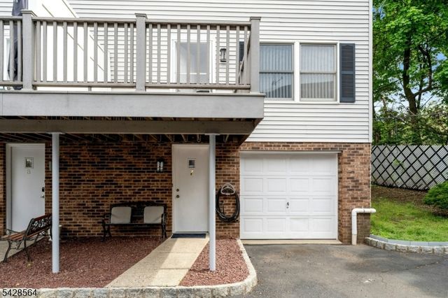 210 Caldwell Ave, Paterson City, NJ 07501