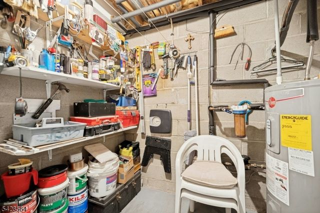210 Caldwell Ave, Paterson City, NJ 07501