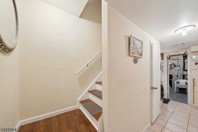 210 Caldwell Ave, Paterson City, NJ 07501