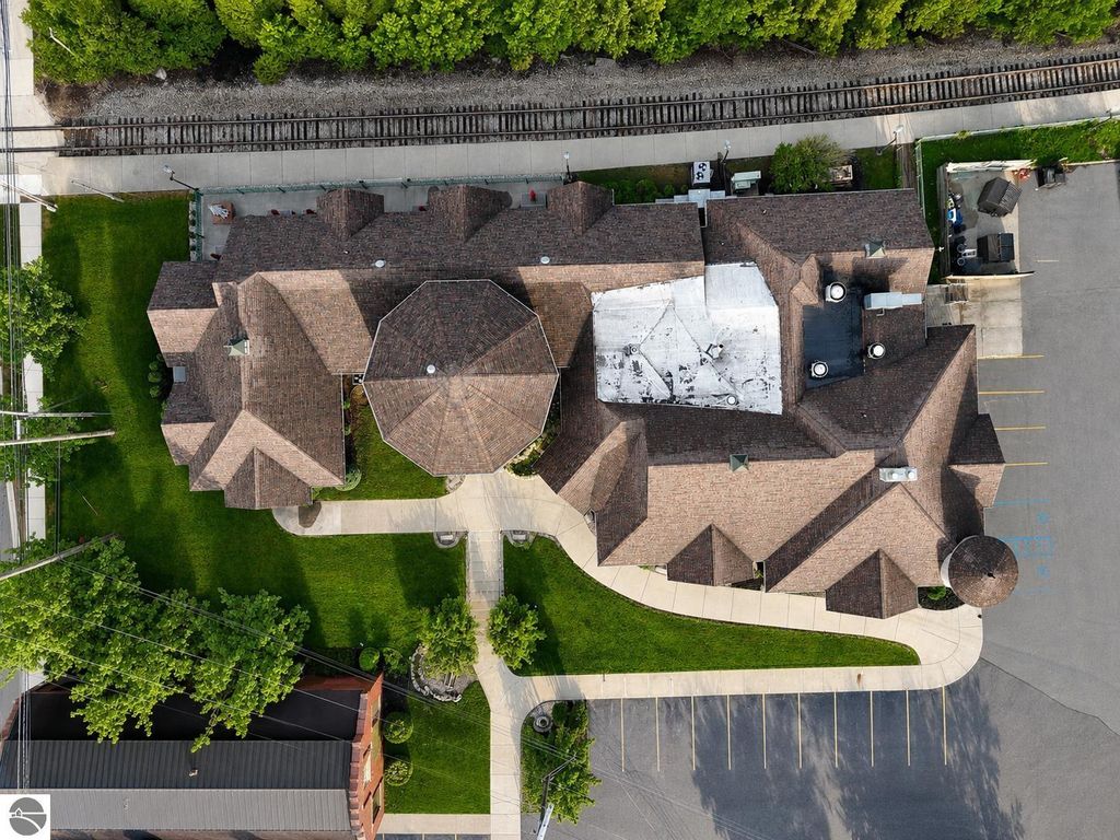 Image 36 of property listing at 506 W Broadway, Mt Pleasant, MI 48858