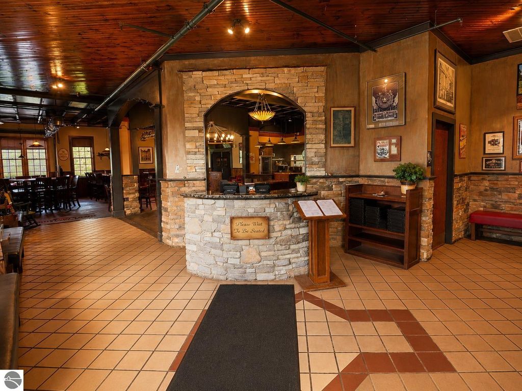 Image 7 of property listing at 506 W Broadway, Mt Pleasant, MI 48858