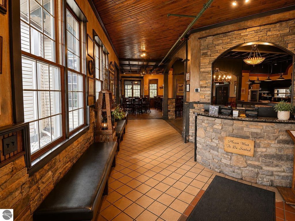 Image 8 of property listing at 506 W Broadway, Mt Pleasant, MI 48858