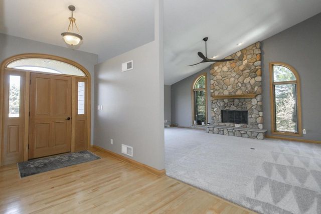 S88W34777 Nesting LANE, Eagle, WI 53119