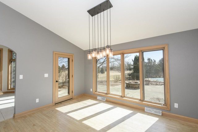 S88W34777 Nesting LANE, Eagle, WI 53119