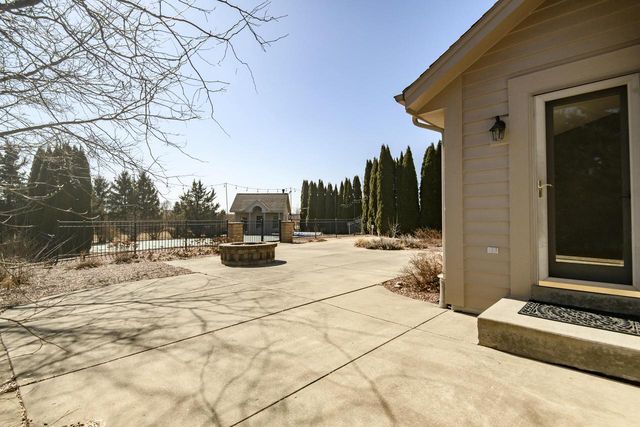 S88W34777 Nesting LANE, Eagle, WI 53119