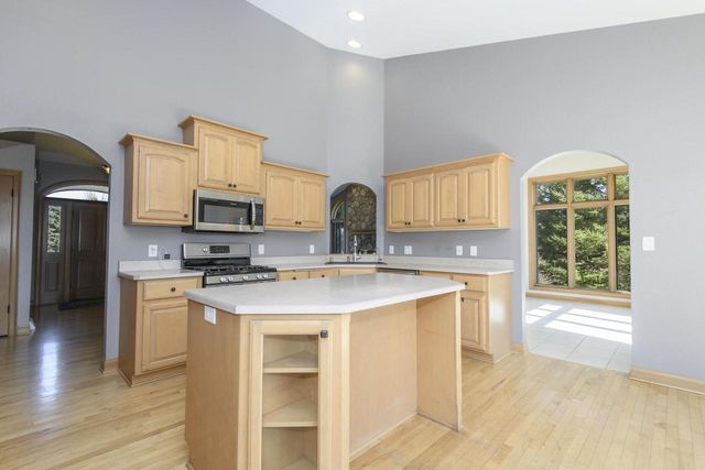 S88W34777 Nesting LANE, Eagle, WI 53119