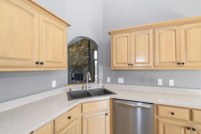 S88W34777 Nesting LANE, Eagle, WI 53119