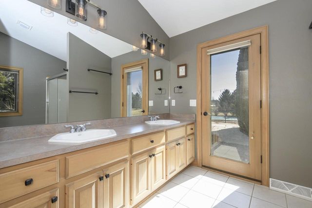 S88W34777 Nesting LANE, Eagle, WI 53119