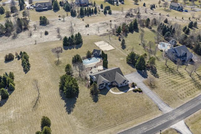 S88W34777 Nesting LANE, Eagle, WI 53119