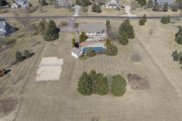 S88W34777 Nesting LANE, Eagle, WI 53119