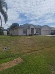681 NW Thuringer St Street NW, Palm Bay, FL 32907