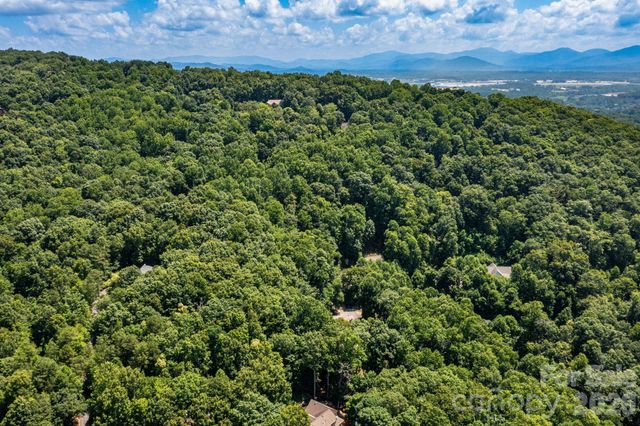 50 Cedar Drive, Mills River, NC 28759