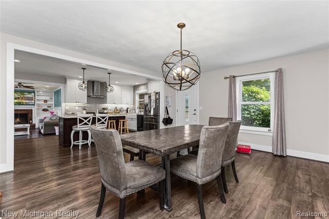 1670 Heritage Drive, Canton, MI 48188