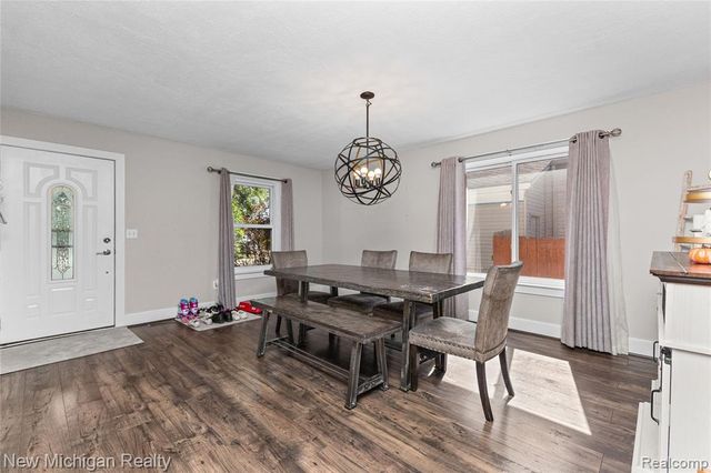 1670 Heritage Drive, Canton, MI 48188