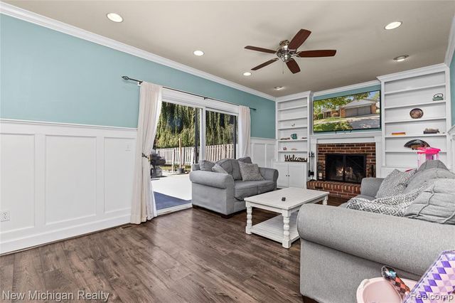 1670 Heritage Drive, Canton, MI 48188