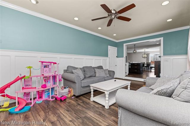 1670 Heritage Drive, Canton, MI 48188