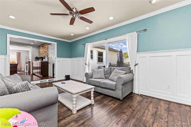 1670 Heritage Drive, Canton, MI 48188