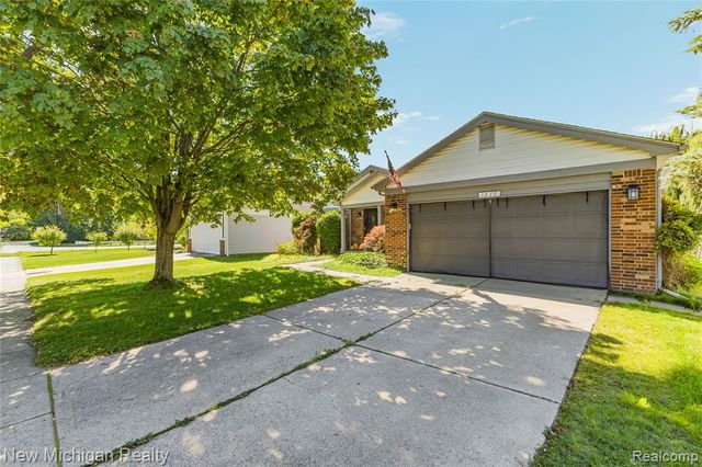 1670 Heritage Drive, Canton, MI 48188