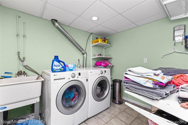 1670 Heritage Drive, Canton, MI 48188