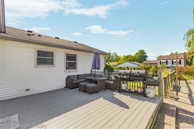 1670 Heritage Drive, Canton, MI 48188