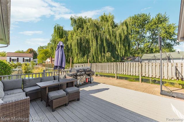 1670 Heritage Drive, Canton, MI 48188