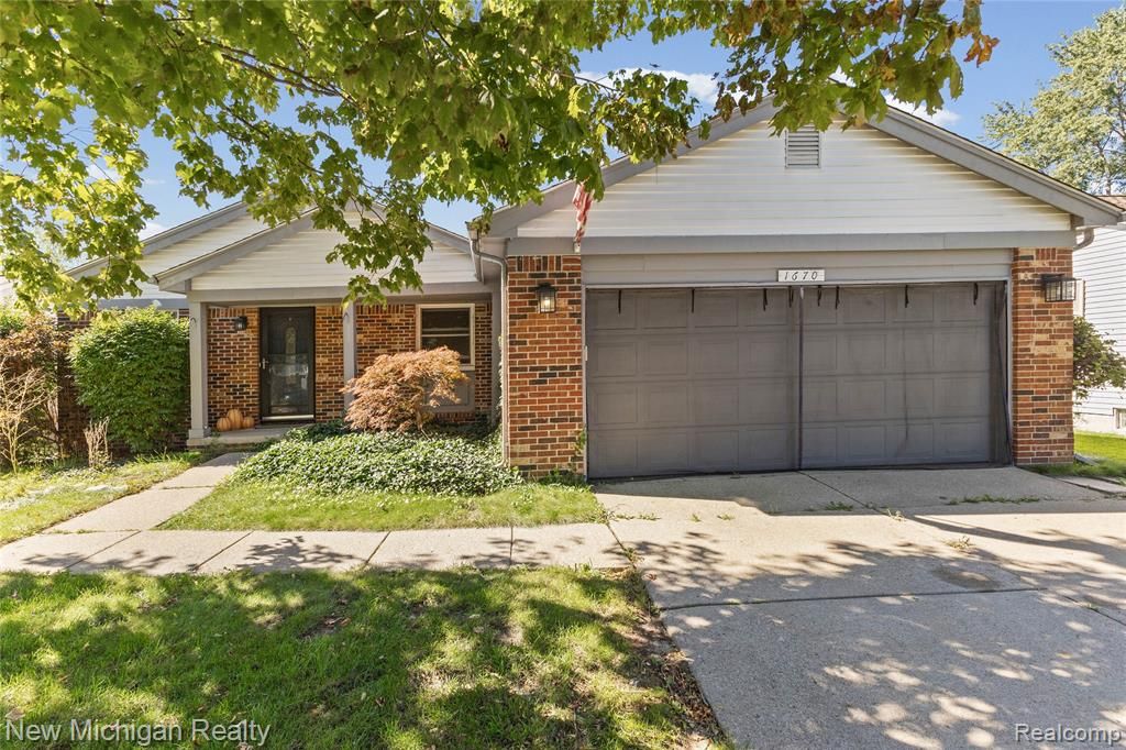 1670 Heritage Drive, Canton, MI 48188
