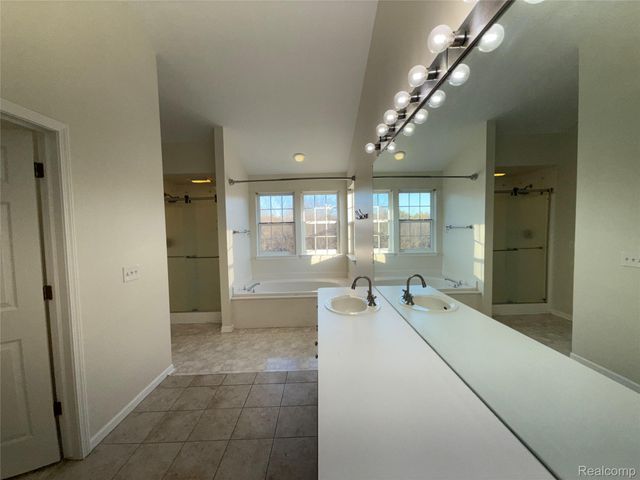 4377 Brighton Drive, Grand Blanc Charter Township, MI 48439