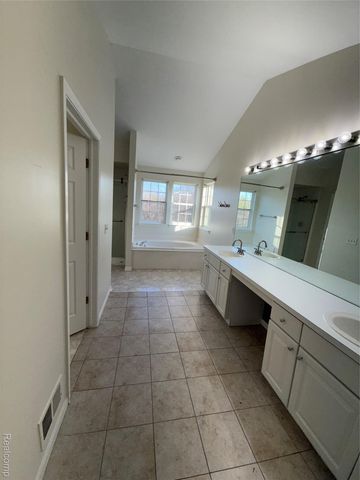 4377 Brighton Drive, Grand Blanc Charter Township, MI 48439