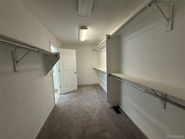 4377 Brighton Drive, Grand Blanc Charter Township, MI 48439