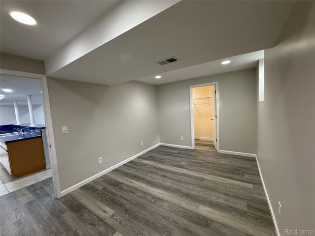 4377 Brighton Drive, Grand Blanc Charter Township, MI 48439