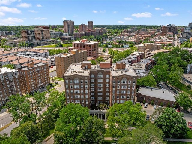 4618 Warwick Boulevard 6C, Kansas City, MO 64112