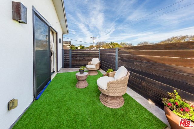 9401 Kirkside Road, Los Angeles, CA 90035