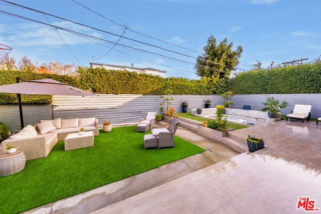 9401 Kirkside Road, Los Angeles, CA 90035