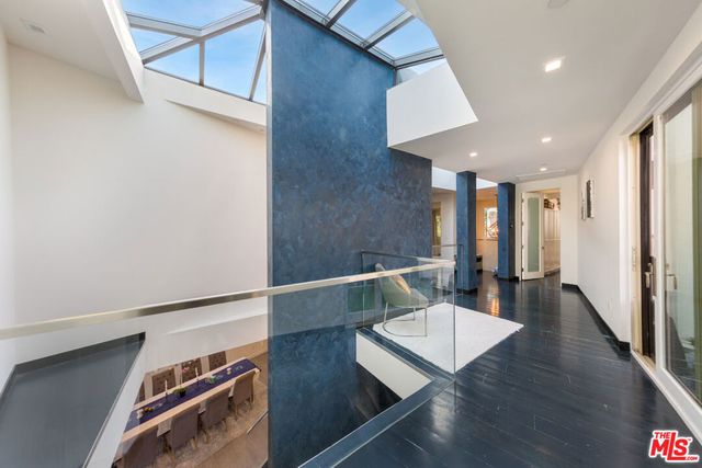 9401 Kirkside Road, Los Angeles, CA 90035