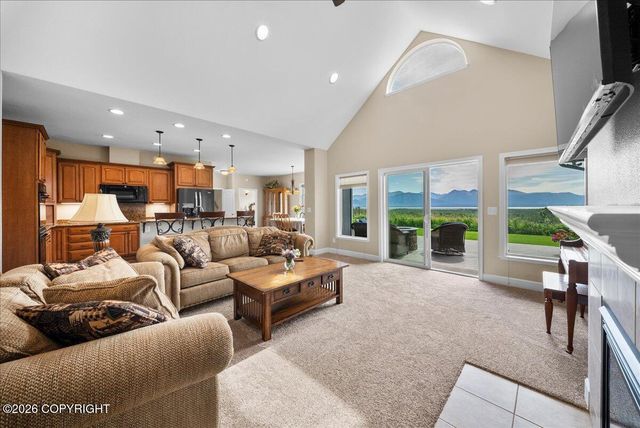 5038 W Pinnacle Ridge Circle, Wasilla, AK 99623