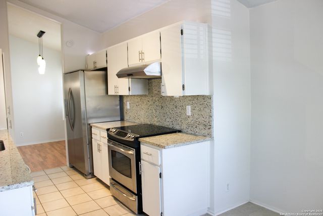 11815 Vance Jackson Rd Apt 301, San Antonio, TX 78230