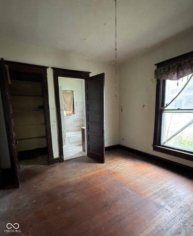 2657 E Riverside Drive, Indianapolis, IN 46208